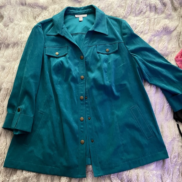 JM Collection BUTTON DOWN SHIRT. - Picture 2 of 9